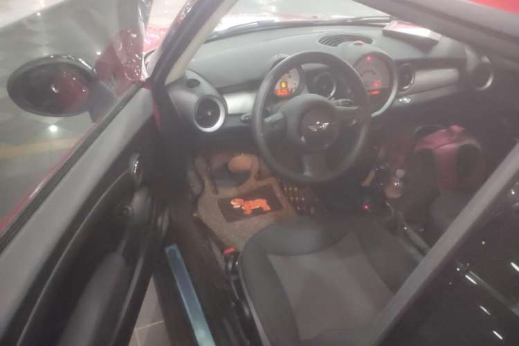 Used MINI 2011 1.6L ONE Driver Seat