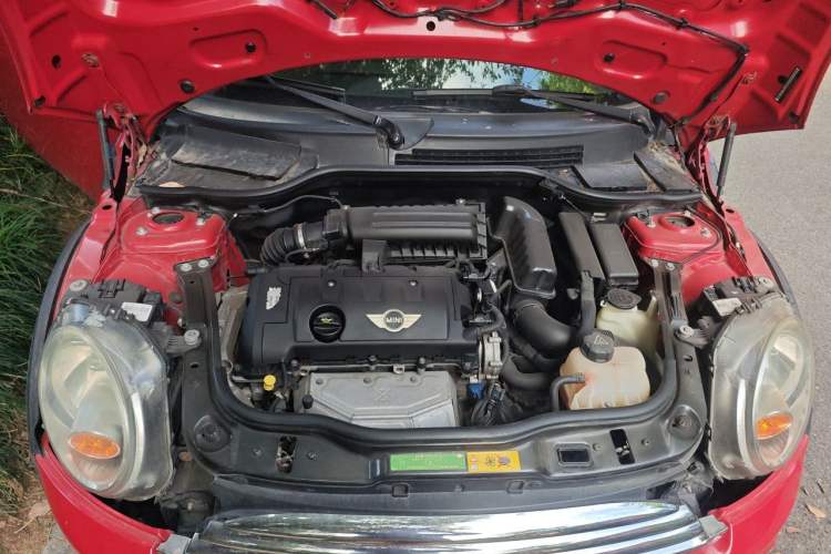 Used MINI 2011 1.6L COOPER Fun Engine Bay