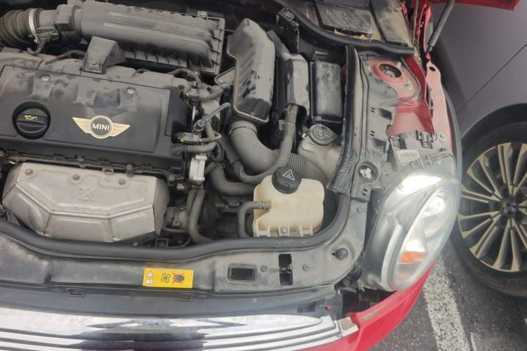 Used MINI 2011 1.6L COOPER Fun Engine Bay Left