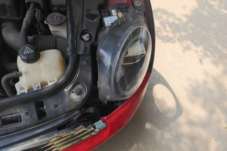 Used MINI 2011 1.6L COOPER Fun Engine Bay Left