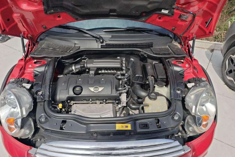 Used MINI 2011 1.6L COOPER Fun Engine Bay