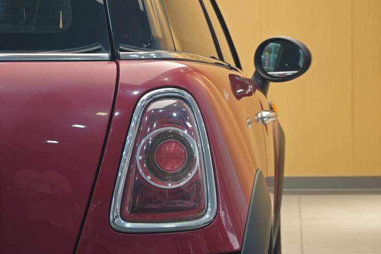 Used MINI 2011 1.6L ONE Exterior 4