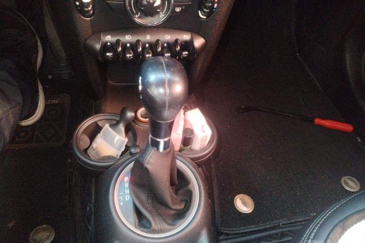 Used MINI 2011 1.6L ONE Gear Lever