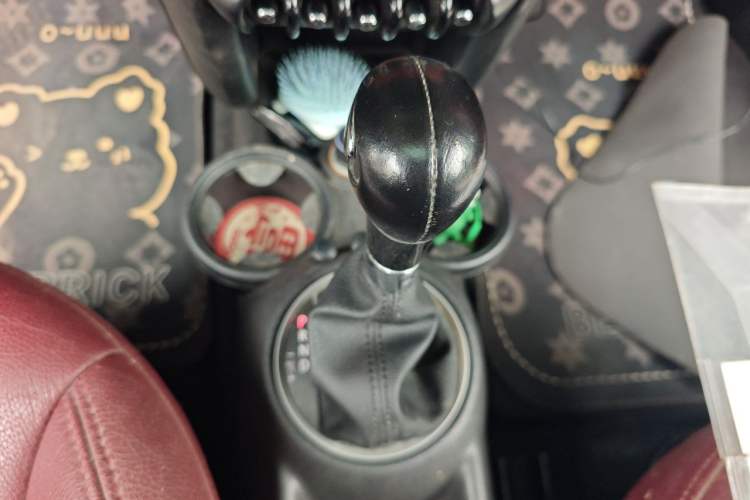 Used MINI 2011 1.6L COOPER Fun Gear Lever