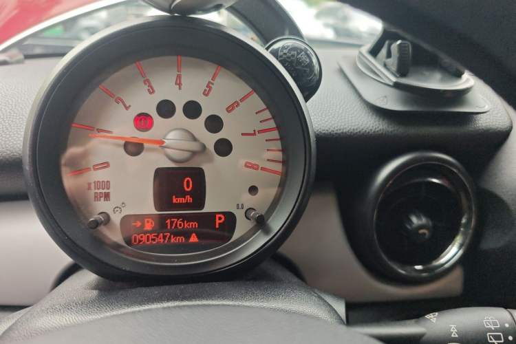Used MINI 2011 1.6L COOPER Fun Instrument Cluster