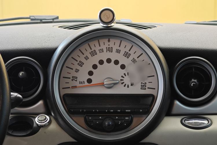Used MINI 2011 1.6L ONE Interior 12