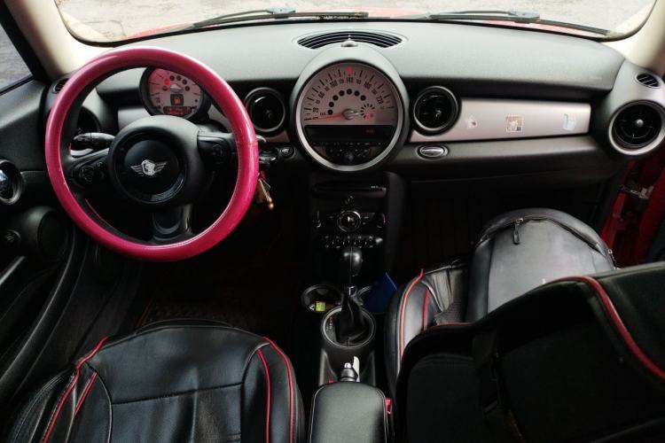 Used MINI 2011 1.6L COOPER Fun Interior 2