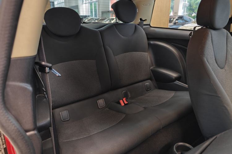Used MINI 2011 1.6L ONE Interior 3