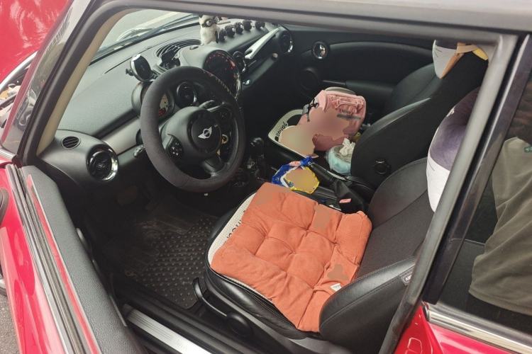 Used MINI 2011 1.6L COOPER Fun Left Front Seat