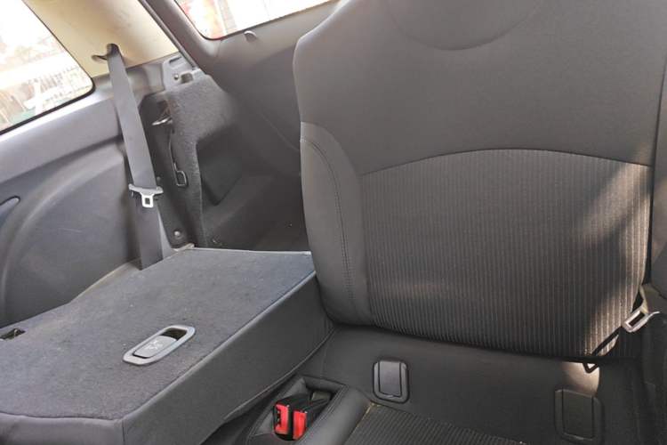 Used MINI 2011 1.6L COOPER Fun Left Rear Seat