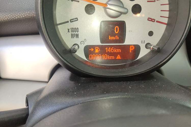 Used MINI 2011 1.6L ONE Odometer Close Up
