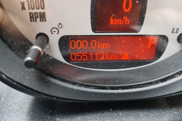 Used MINI 2011 1.6L ONE Odometer Close Up