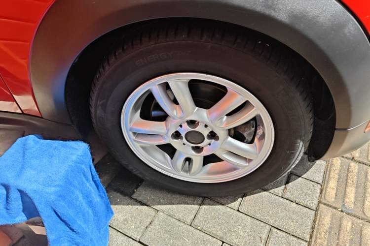 Used MINI 2011 1.6L ONE Right Front Wheel Hub