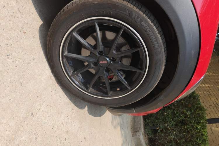 Used MINI 2011 1.6L COOPER Fun Right Front Wheel Hub