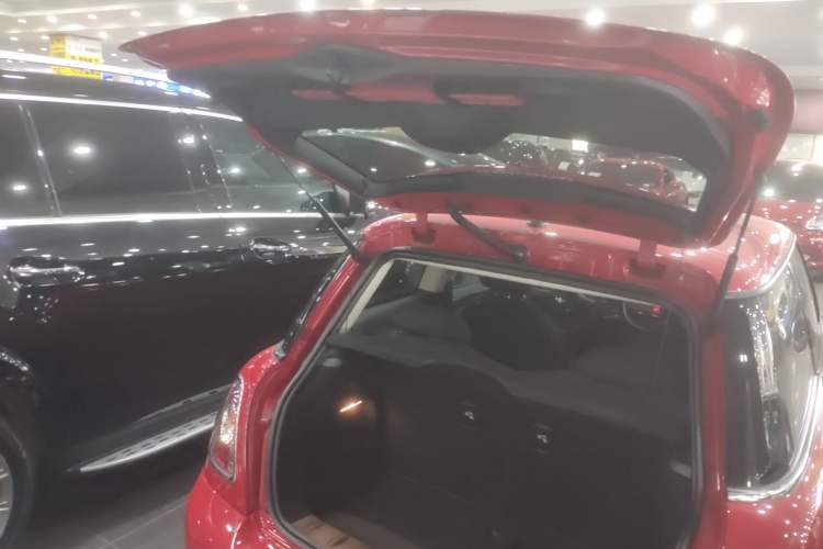 Used MINI 2011 1.6L ONE Trunk