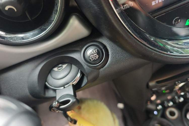 Used MINI 2011 1.6L COOPER Fun Vehicle Key