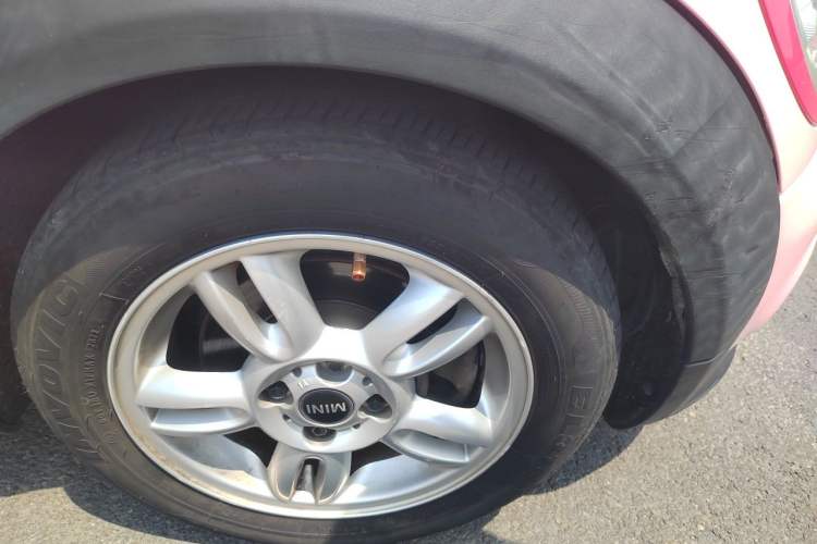 Used MINI 2011 1.6L ONE Right Front Wheel Hub