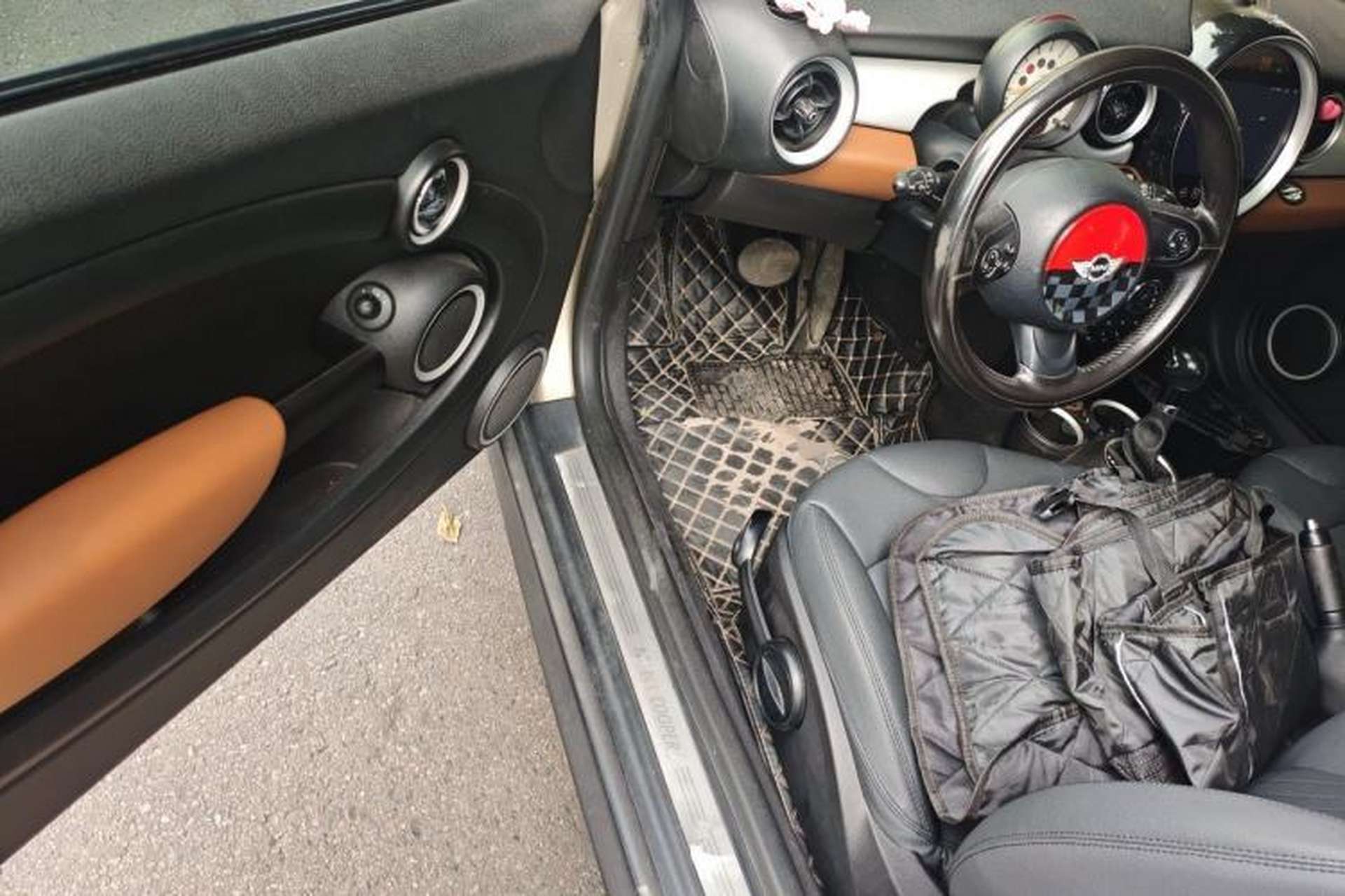 Used MINI 2011 1.6L COOPER Fun Driver Seat