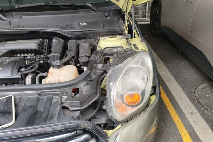 Used MINI 2011 1.6L COOPER Fun Engine Bay Left
