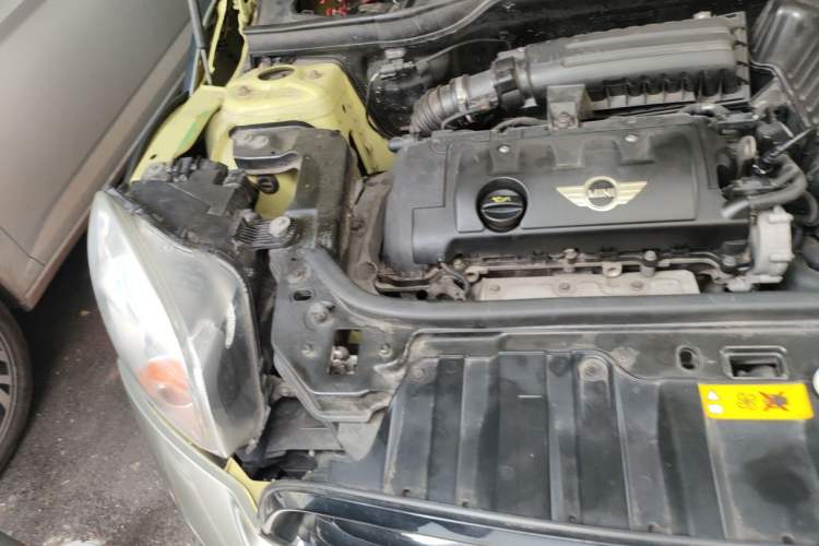 Used MINI 2011 1.6L COOPER Fun Engine Bay Right