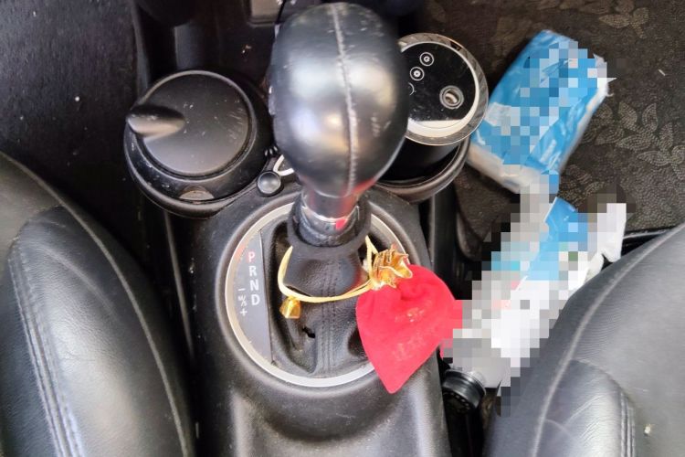 Used MINI 2011 1.6L COOPER Fun Gear Lever