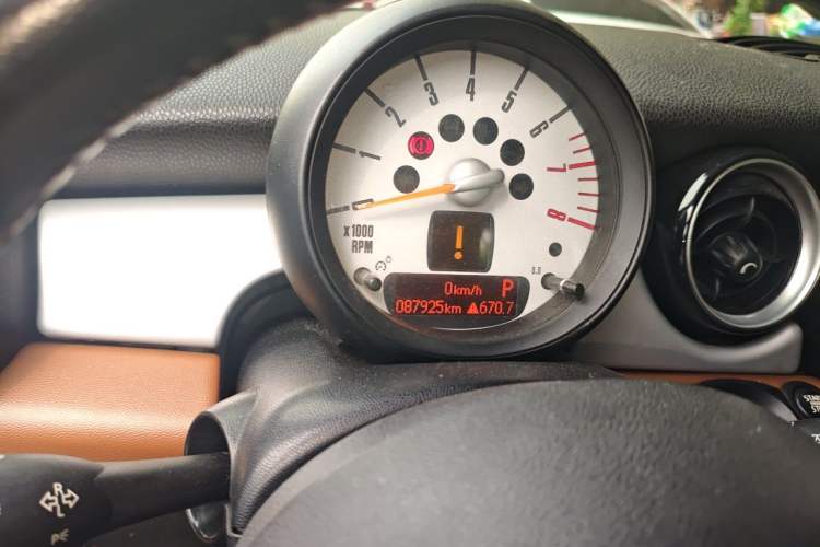 Used MINI 2011 1.6L COOPER Fun Instrument Cluster