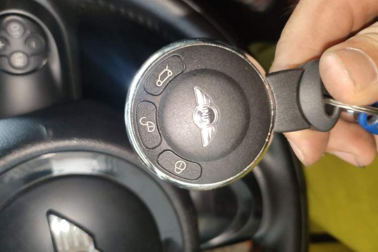 Used MINI 2011 1.6L COOPER Fun Vehicle Key