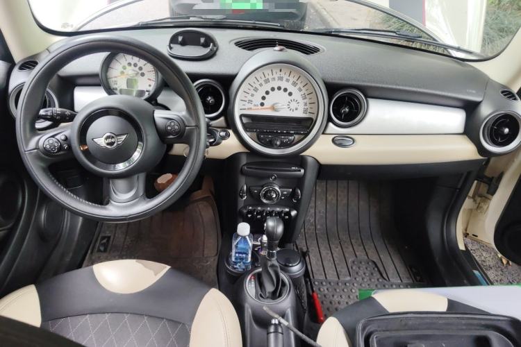 Used MINI 2011 1.6L COOPER Fun Center Console