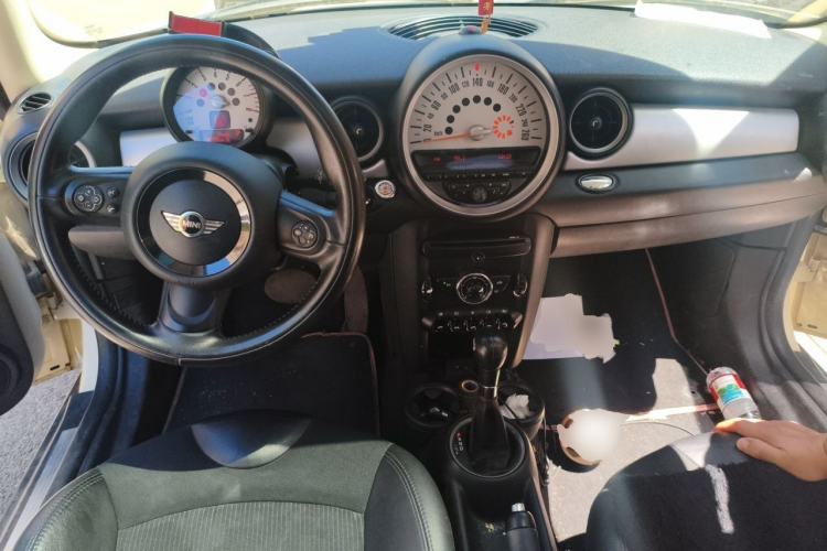 Used MINI 2011 1.6L COOPER Fun Center Console