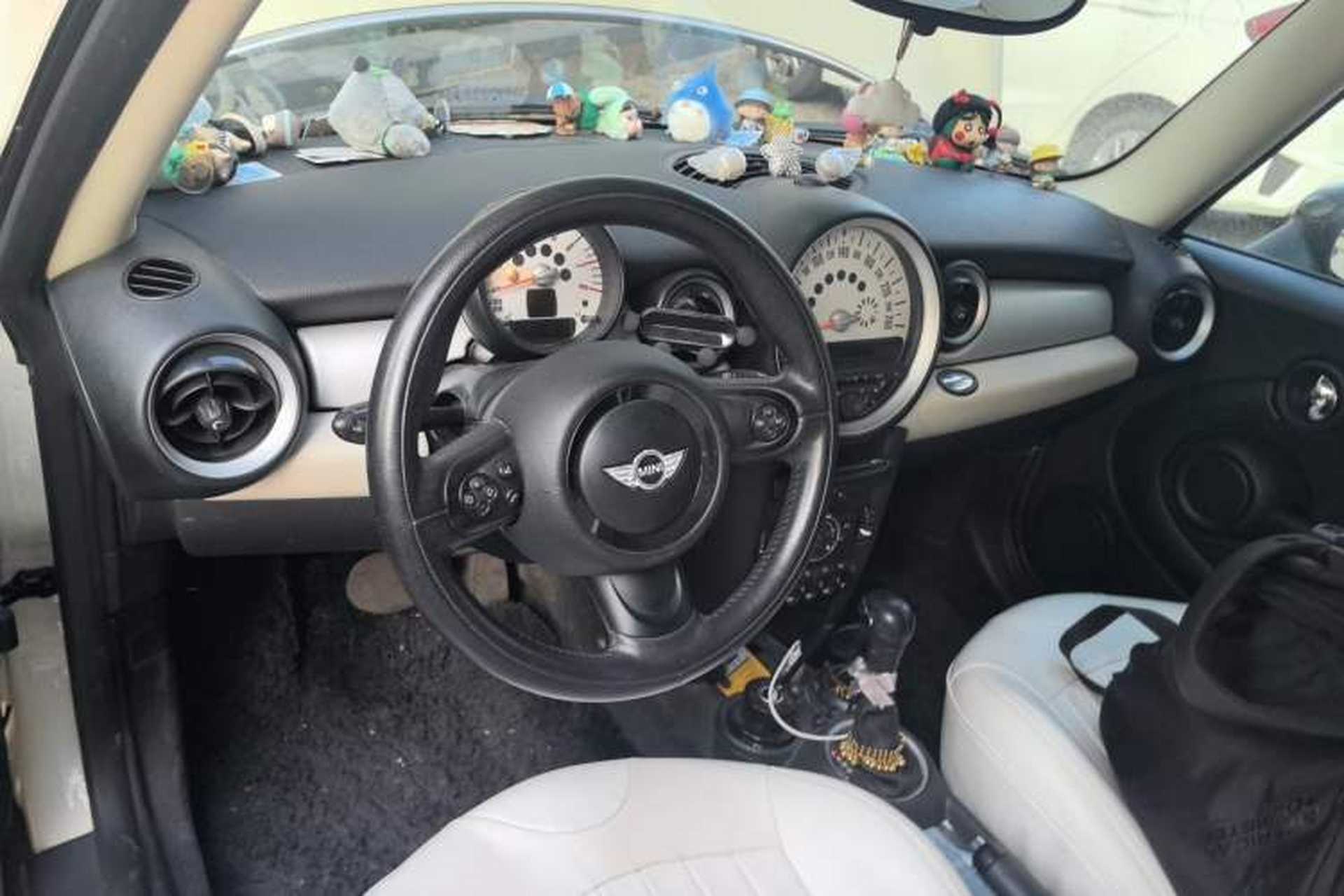 Used MINI 2011 1.6L COOPER Fun Center Console