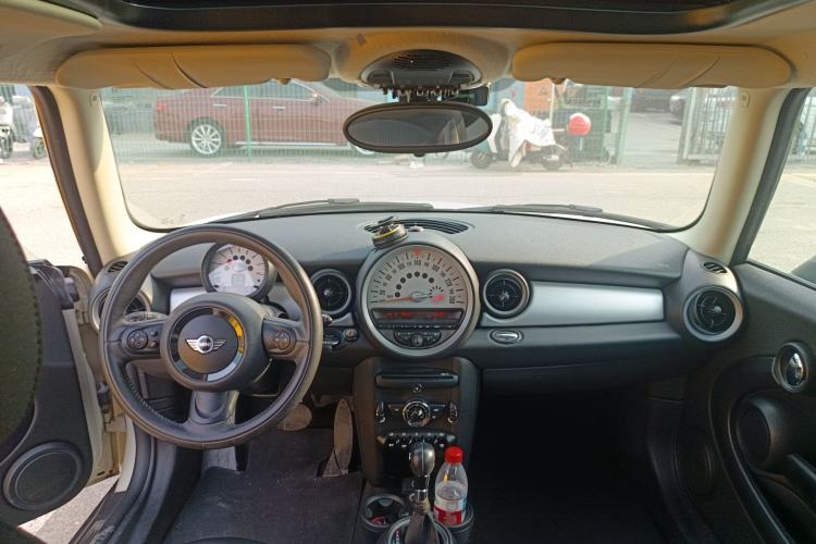 Used MINI 2011 1.6L COOPER Fun Center Console