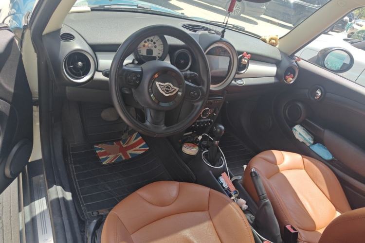 Used MINI 2011 1.6L COOPER Fun Center Console
