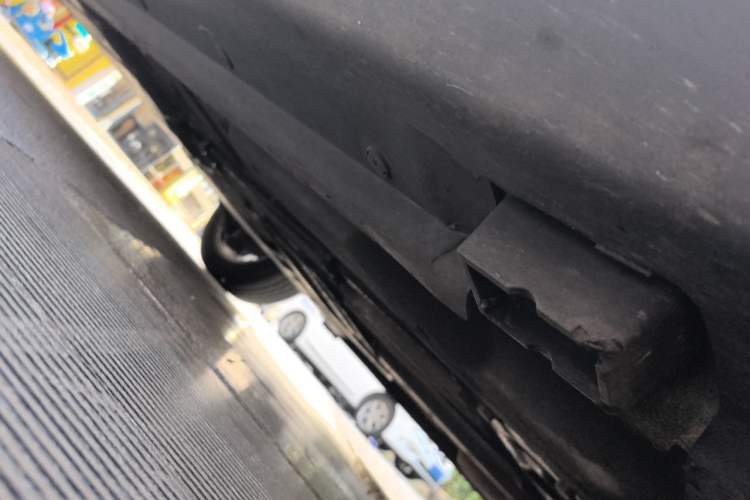 Used MINI 2011 1.6L COOPER Fun Chassis Front Right