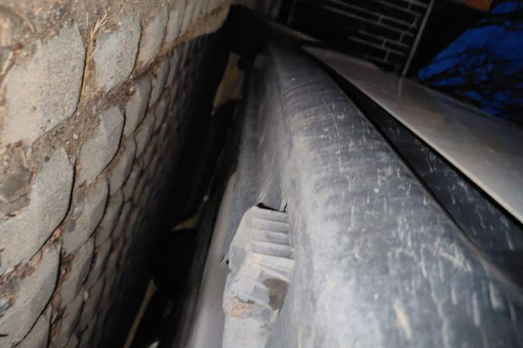 Used MINI 2011 1.6L COOPER Fun Chassis Front Right