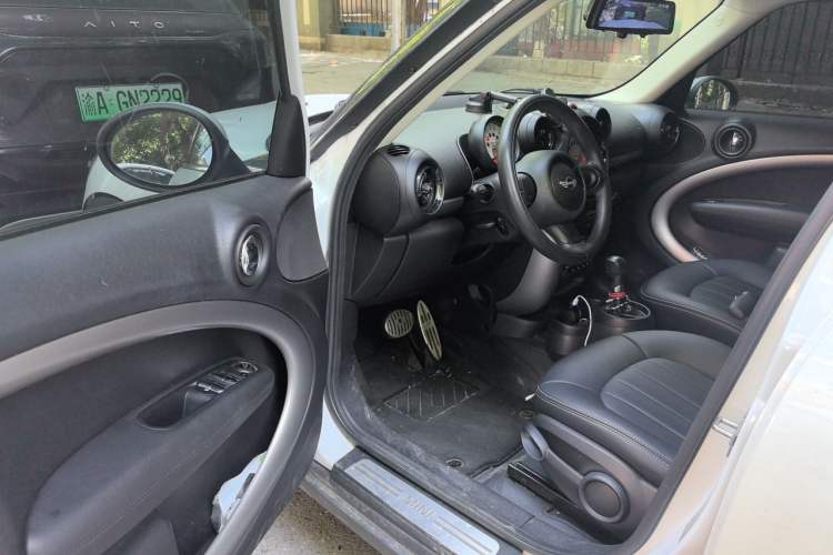 Used MINI 2011 1.6L ONE Driver Seat