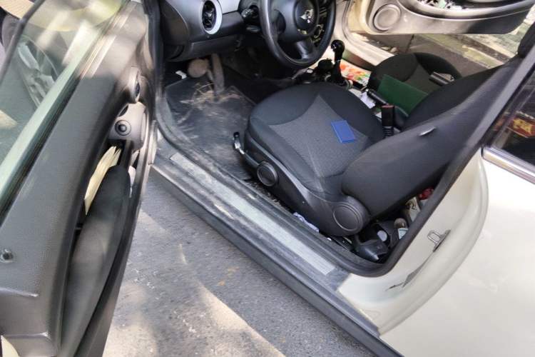 Used MINI 2011 1.6L ONE Driver Seat