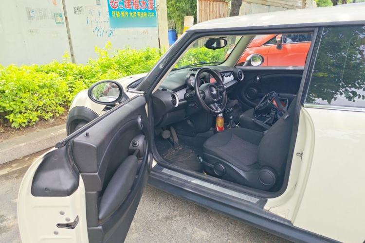 Used MINI 2011 1.6L ONE Driver Seat