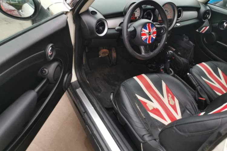 Used MINI 2011 1.6L ONE Driver Seat