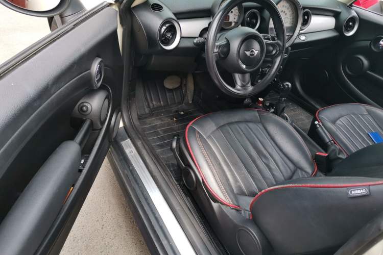 Used MINI 2011 1.6L ONE Driver Seat