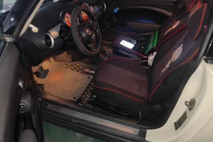 Used MINI 2011 1.6L ONE Driver Seat