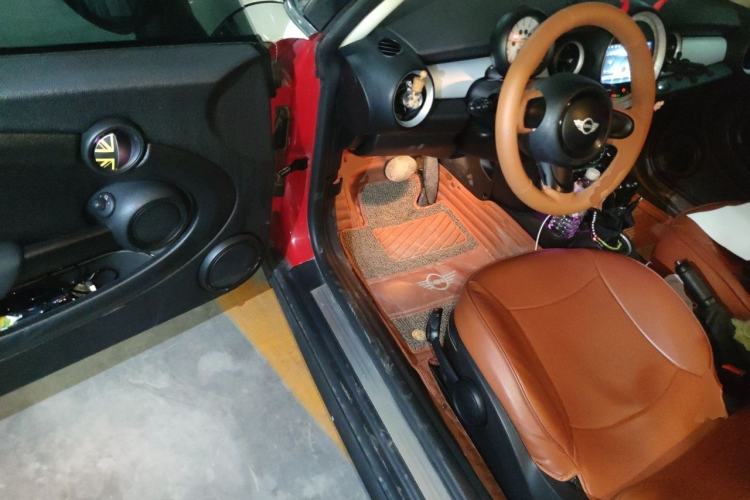 Used MINI 2011 1.6L ONE Driver Seat