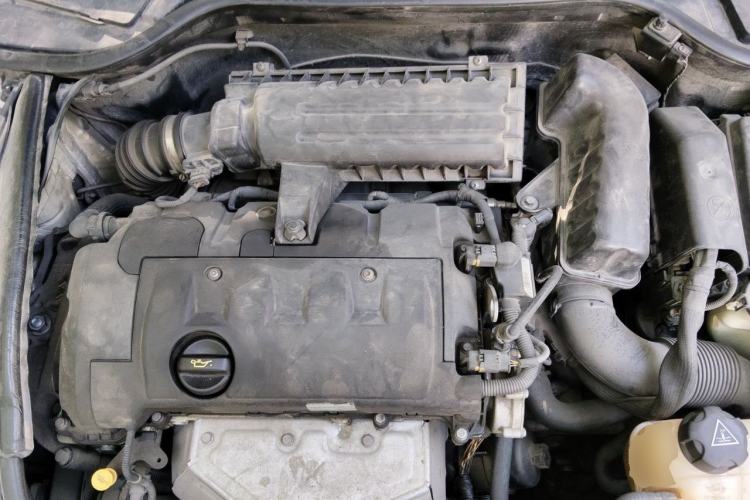 Used MINI 2011 1.6L ONE Engine Bay