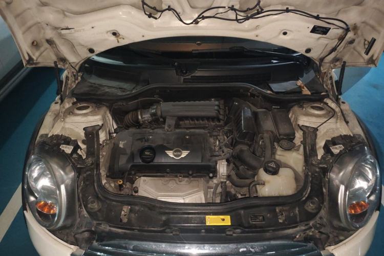 Used MINI 2011 1.6L COOPER Fun Engine Bay