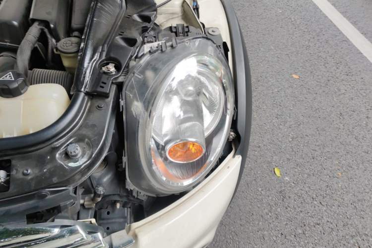 Used MINI 2011 1.6L COOPER Fun Engine Bay Left
