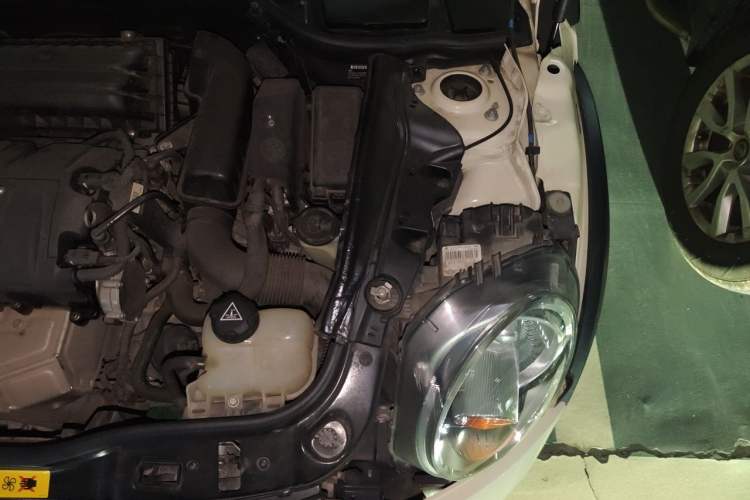 Used MINI 2011 1.6L ONE Engine Bay Left