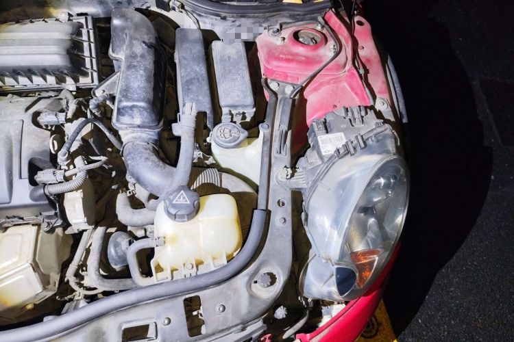 Used MINI 2011 1.6L COOPER Excitement Engine Bay Left