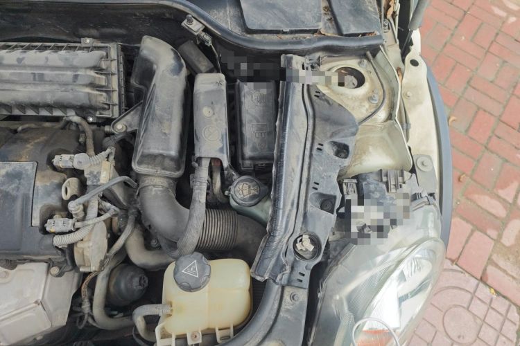 Used MINI 2011 1.6L COOPER Fun Engine Bay Left