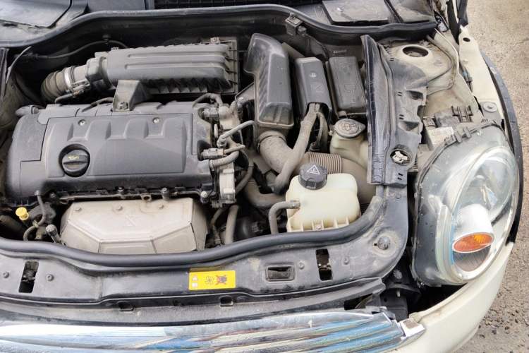 Used MINI 2011 1.6L ONE Engine Bay Left
