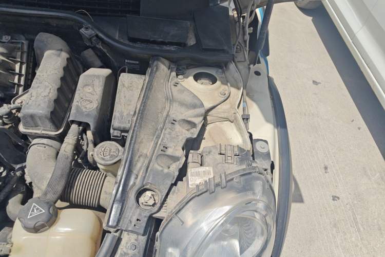 Used MINI 2011 1.6L COOPER Fun Engine Bay Left