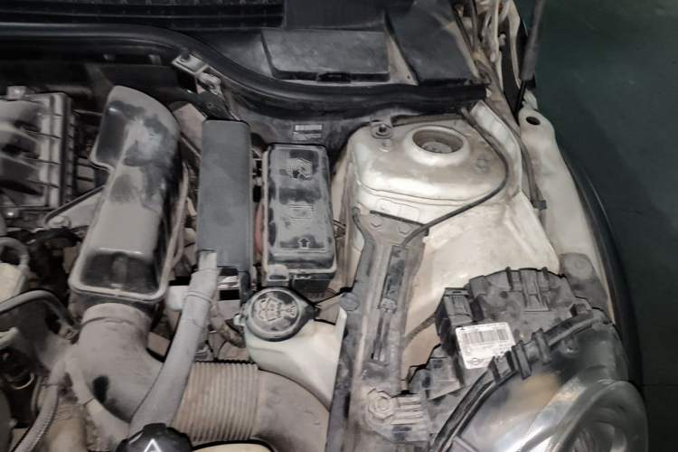 Used MINI 2011 1.6L ONE Engine Bay Left